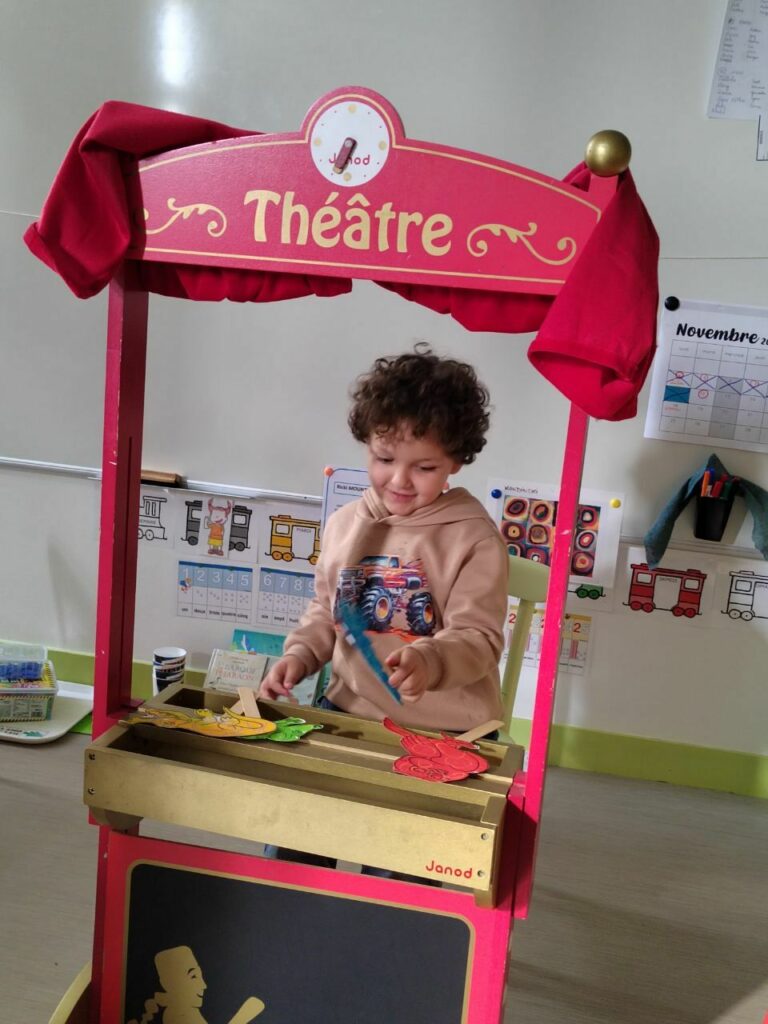 spectale marionnette ecole maternelle
